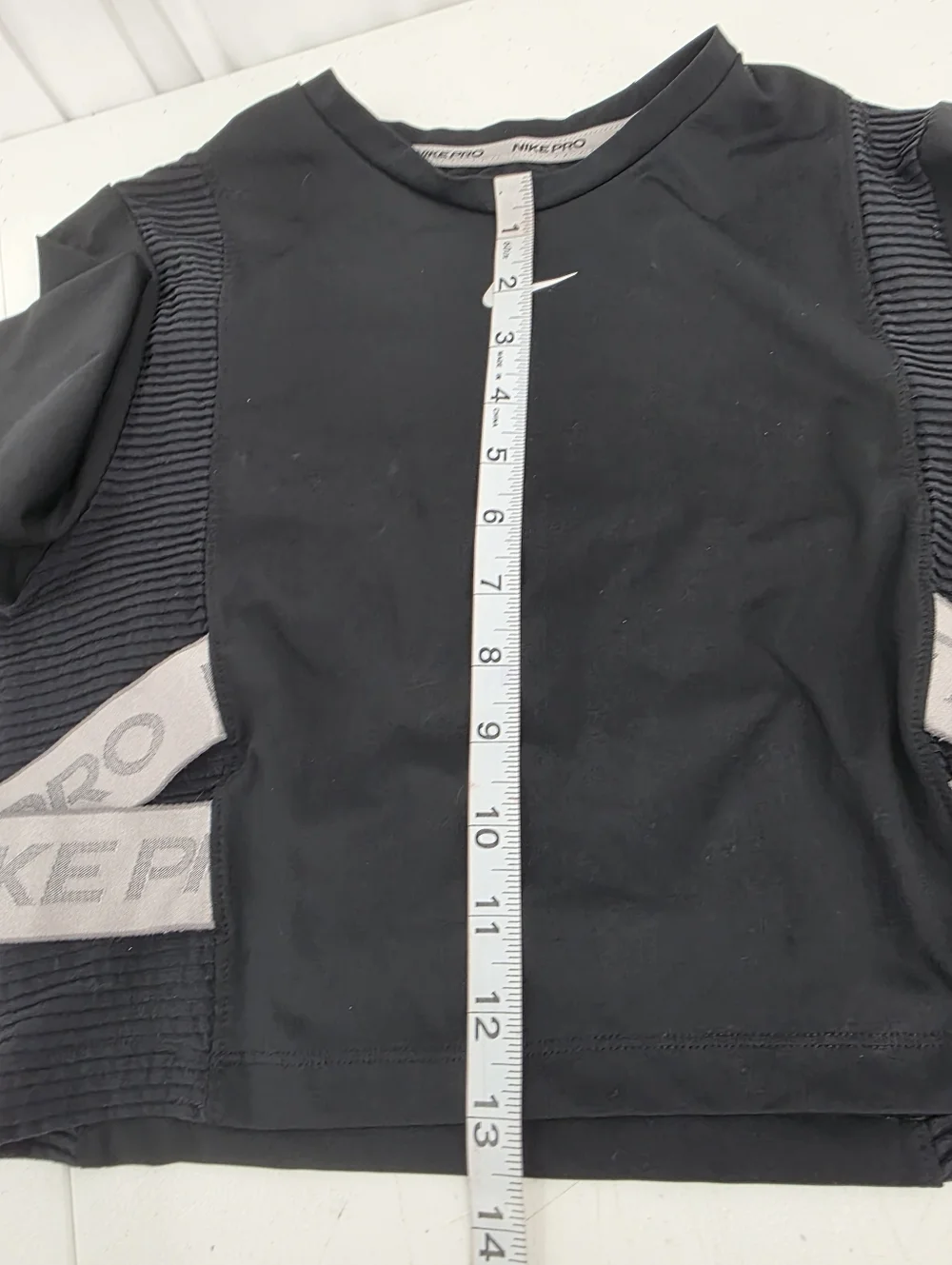 Nike Pro Aeroadapt CROPPED Long Sleeve‎ Stretch BV4134-010 Black Womens Medium.